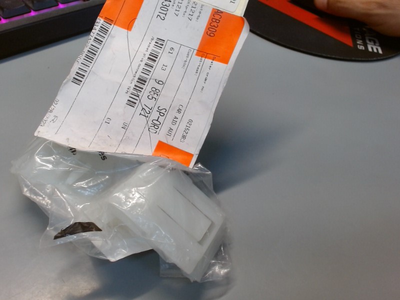 Left Plug Bracket