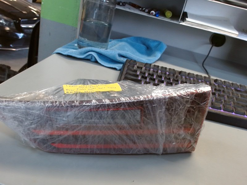 Right Inner Tail Light (NO BOX)